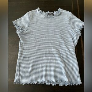 Brandy Melville Lettuce Edge Crop Top